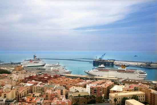 Puertos de España : El número de cruceristas alcanza los 3,2 millones hasta julio, un 17,7% más